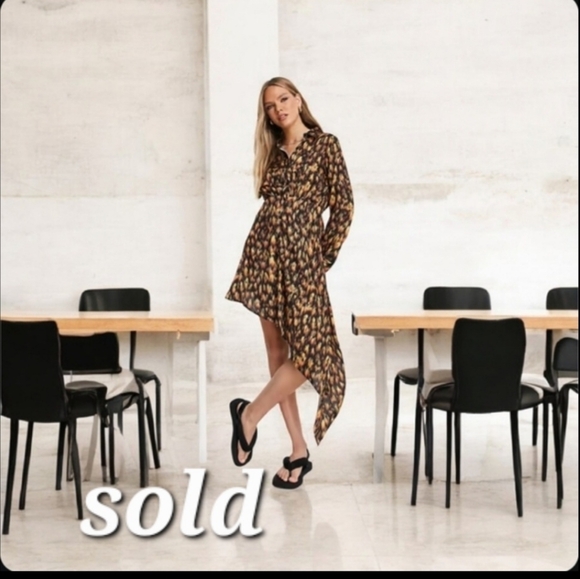 Topshop Dresses & Skirts - Topshop Asymmetrical Brown Patterned Dress